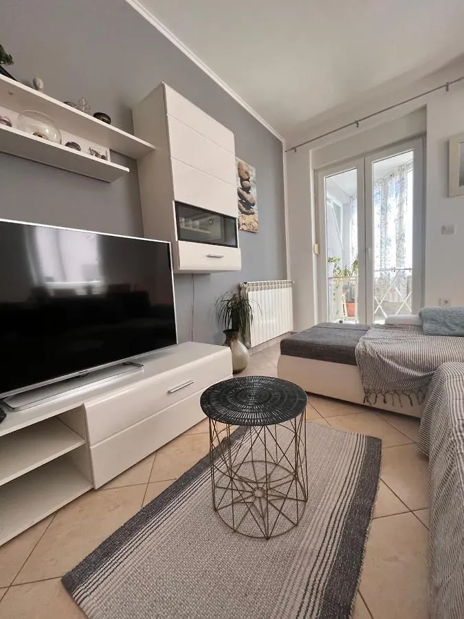 Apartament Dia Apartment Liznjan